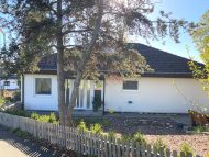 „Freist. Einfamilienhaus in ruhiger Lage von Bad Urach – modernisiert, ideal für große Familie“, 72574 Bad Urach / Hengen, Einfamilienhaus