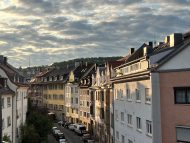 „Schicke 2-Zi.-ETW m. XL-Balkon – Betreutes Wohnen in Stuttgart-Süd, nahe Marienplatz“, 70199 Stuttgart-Süd, Wohnung