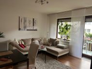 „Helle und gut geschnittene 3-Zi.-OG-Wohnung mit Balkon und TG-Stellplatz in Plochingen „, 73207 Plochingen, Wohnung