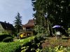 "Familienparadies - 3-Familienhaus in Stuttgart am Killesberg mit super Garten und Fernblick" - Garten + Seite