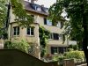 "Familienparadies - 3-Familienhaus in Stuttgart am Killesberg mit super Garten und Fernblick" - Hausansicht seitl.