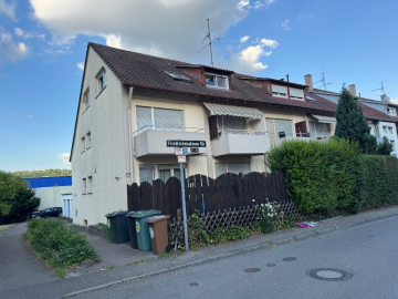 „Attraktive Kapitalanlage – Kompakte 3-Zimmer-WG-ETW in Stuttgart-Hedelfingen“, 70329 Stuttgart / Hedelfingen, Dachgeschosswohnung