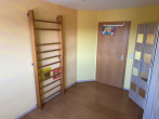 Kinderzimmer - “ Attraktive 4-Zi.- Maisonette-Wohnung mit Balkon in ruhiger Wohnlage“