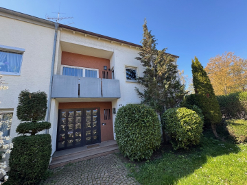 „Ideal für die junge Familie – Gut geschnittene 3-Zi-OG-ETW in ruhiger Wohnlage“, 70565 Stuttgart / Fasanenhof, Wohnung
