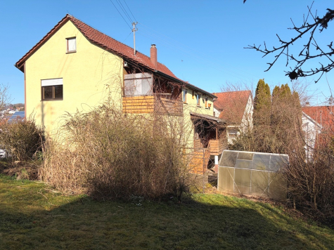 Ihr Projekt mit Zukunft: Zweifamilienhaus auf 648 m² Grundstück in Albershausen, 73095 Albershausen, Zweifamilienhaus