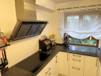 "Familienfreundliche 4-Zimmer-Wohnung mit Terrasse und Gartenanteil" - Küche