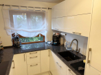 "Familienfreundliche 4-Zimmer-Wohnung mit Terrasse und Gartenanteil" - Küche