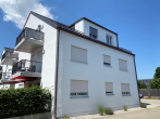 Außenansicht - Seniorengerechte, große, neuwertige 2,5-Zi.-Maisonette in Krumbach – mit Aufzug u. TG-Stellplatz