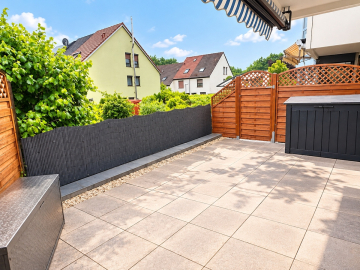 Wohnen mit Freiraum: 2-Zimmer-Wohnung mit großzügiger Südwest-Terrasse – Nähe Porsche, 70439 Stuttgart, Erdgeschosswohnung