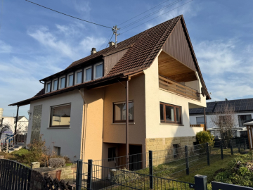 „Platz für alle – großzügiges EFH mit Garten und zwei Garagen in guter Lage von Böbling.-Dagersheim“, 71034 Böblingen / Dagersheim, Einfamilienhaus