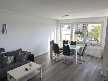 Einziehen & Wohlfühlen – 3,5-Zimmer-Dachgeschosswohnung mit Balkon und Garage, 73776 Altbach, Dachgeschosswohnung