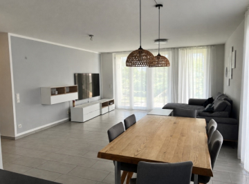„Wohnen mit Wohlfühlfaktor: 4,5 Zimmer mit eigenem Garten in Wendlingen“, 73240 Wendlingen am Neckar, Erdgeschosswohnung