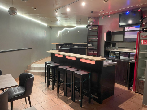 „In der Stadt pulsiert das Nachtleben – Ihre neue Bar wartet auf Sie in Göppingen“, 73033 Göppingen, Bar