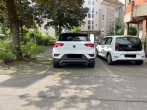 Stellplatz links - „In der Stadt pulsiert das Nachtleben – Ihre neue Bar wartet auf Sie in Göppingen“