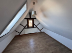 "Hausalternative - Große 4,5-Zimmer-OG-ETW mit zusätzlichem Raum im Dachgeschoß" - Dachkammer