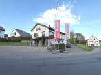 Dreifamilienhaus mit Gewerbeeinheit + 600 m² Bauland | §34 BauGB |Top Rendite möglich - Hausansicht