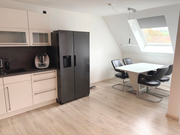 Einziehen & wohlfühlen – moderne Eigentumswohnung mit 4,5 Zimmern und Stellplatz, 73066 Uhingen, Wohnung