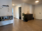 Große 3,5-Zi.-Wohnung in guter Lage von Uhldingen-M. – stilvoll wohnen, Bodensee ganz nah! - Flur (Sicht vom Wohnzimmer)