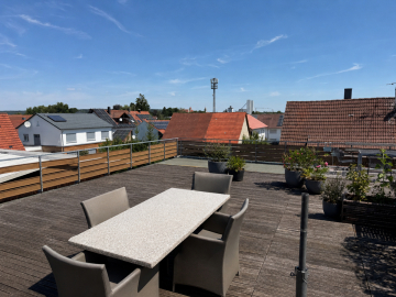 Wohnen mit Blick auf das Brenzer Schloss – Großzügige 4-Zimmer Wohnung mit Dachterrasse in Sontheim, 89567 Sontheim an der Brenz, Dachgeschosswohnung