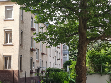 Gepflegtes 6-FH in ruhiger Lage, Nähe Zentrum Stuttgart-Bad Cannstatt – Rendite ca. 4 % netto, 70372 Stuttgart / Bad Cannstatt, Mehrfamilienhaus