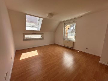 „Mitten im Leben – Citywohnung am Marienplatz in S-Süd – 3-Zi-OG-ETW mit Balkon, Aufzug und TG“, 70178 Stuttgart / Stuttgart-Süd, Wohnung