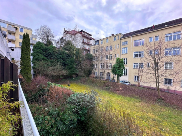 Komfortable 2,5-Zi.-OG-ETW – Hasenbergsteige, Toplage von Stuttgart-West mit Blick ins Grüne, 70178 Stuttgart Stuttgart-West, Wohnung